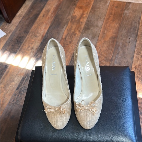 Prada Cream Heels with Elegant Design - Picture 1 of 7